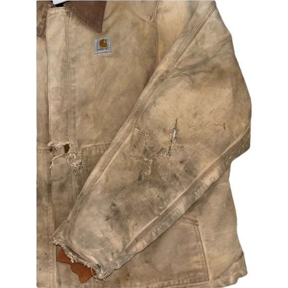 Vintage Thrashed Carhartt Jacket - Picture 2 of 5